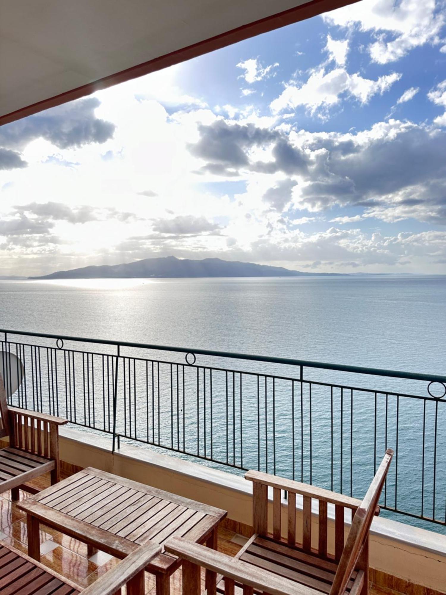 Design Sea View Apartment ซารานเดอ ภายนอก รูปภาพ