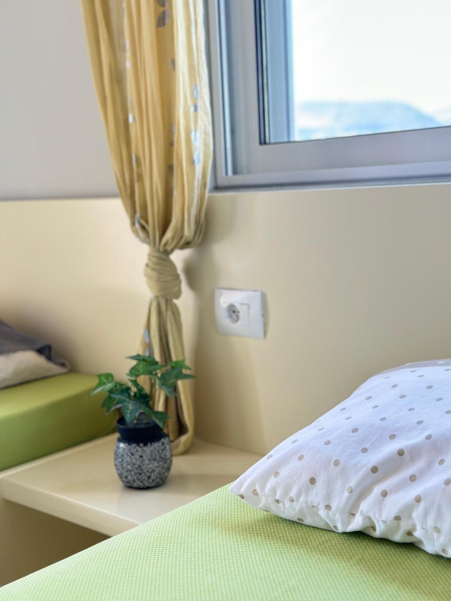 Design Sea View Apartment ซารานเดอ ภายนอก รูปภาพ